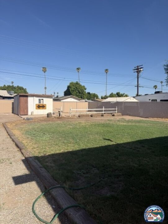 Building Photo - 711 Walnut Ave