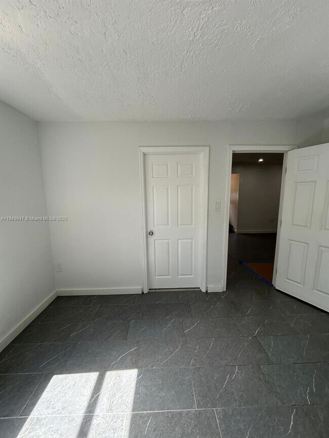 Building Photo - 1810 NW 34th St