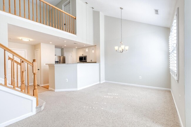 Building Photo - 400 Symphony Cir