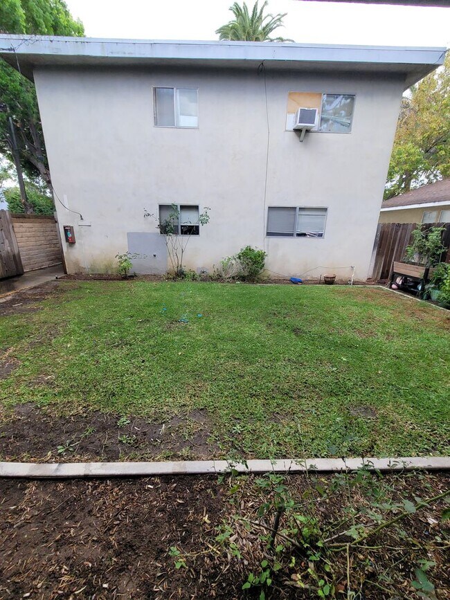 Building Photo - 1026 Arlington Ave