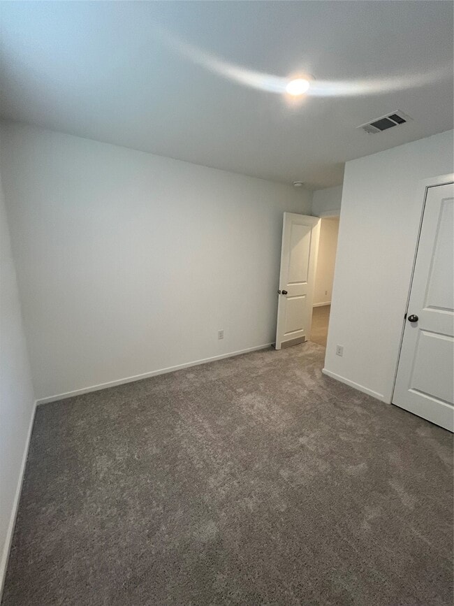 Building Photo - 25431 Birch Hl Dr