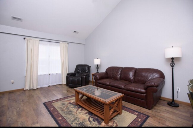 Building Photo - 2964 Northland Dr