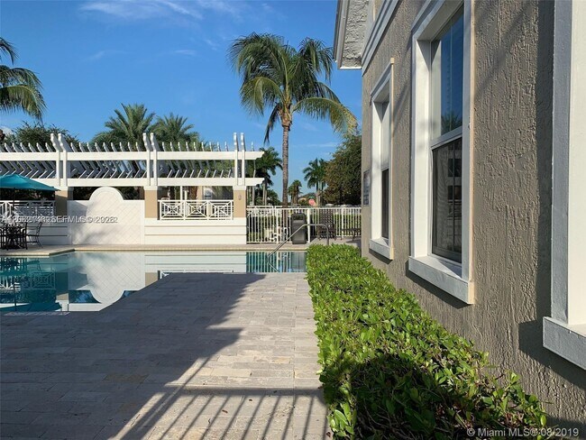 Building Photo - 7560 NW 116th Ave