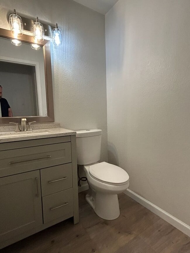 Building Photo - Springdale Condo