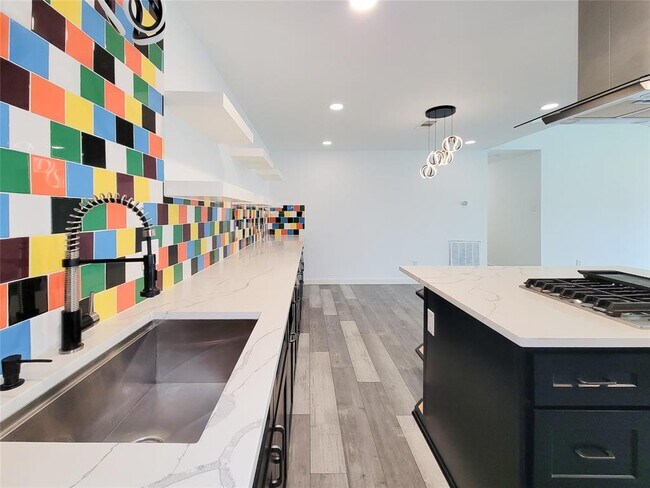 Building Photo - 13838 Walnut Hollow Ln