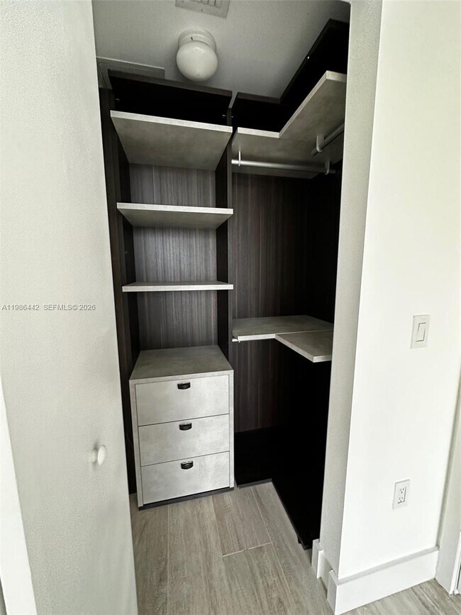 Building Photo - 121 NE 34th St