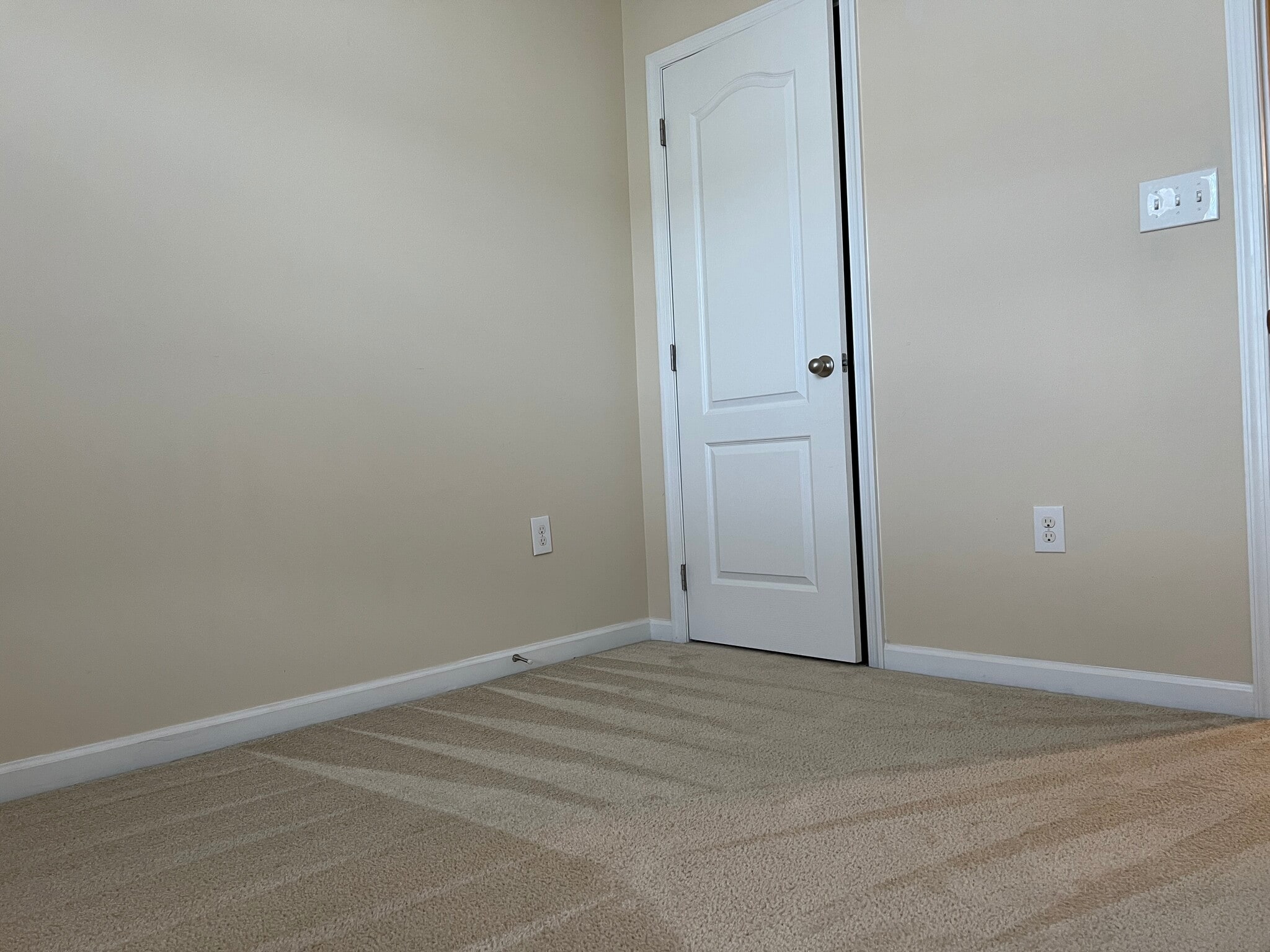 Building Photo - 325 Falcon Run