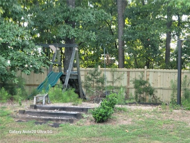 Building Photo - 318 Bridgewood Dr SE
