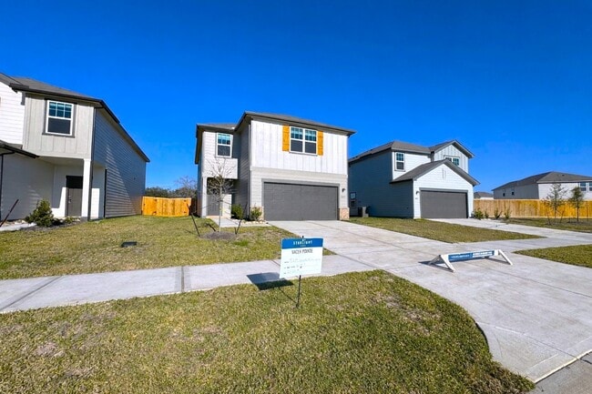 Building Photo - 8219 Vacek Xing Wy