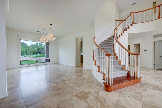 Building Photo - 3105 Lacevine Ln