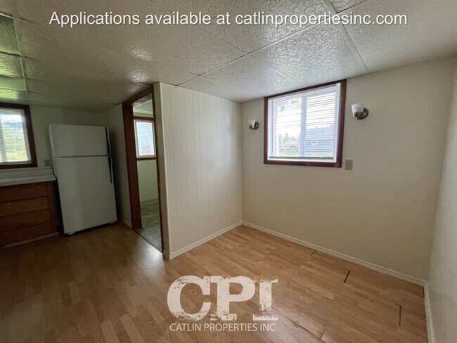 Building Photo - Holiday Special - 1/2 First Month's rent!!