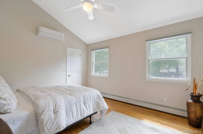 Building Photo - 5 Mill Race Rd