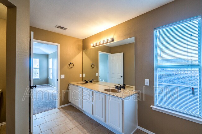 Building Photo - 2501 Tar Heel Dr