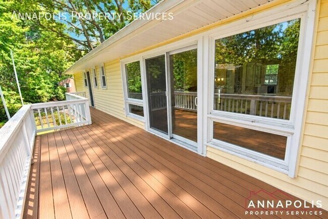 Building Photo - 300 S Cherry Grove Ave