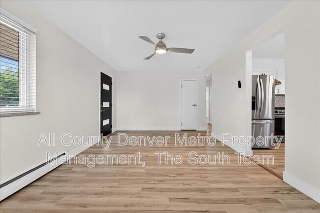 Building Photo - 9050 N Elm Ct