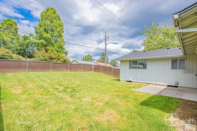 Building Photo - 1814 NW 98th St