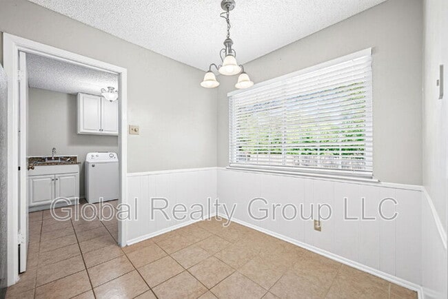 Building Photo - 412 Cordoba Dr