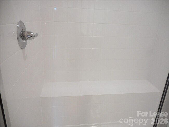 Building Photo - 322 Willow Wood Ct