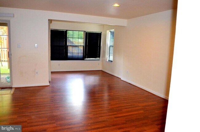 Building Photo - 6863 Drifton Ct