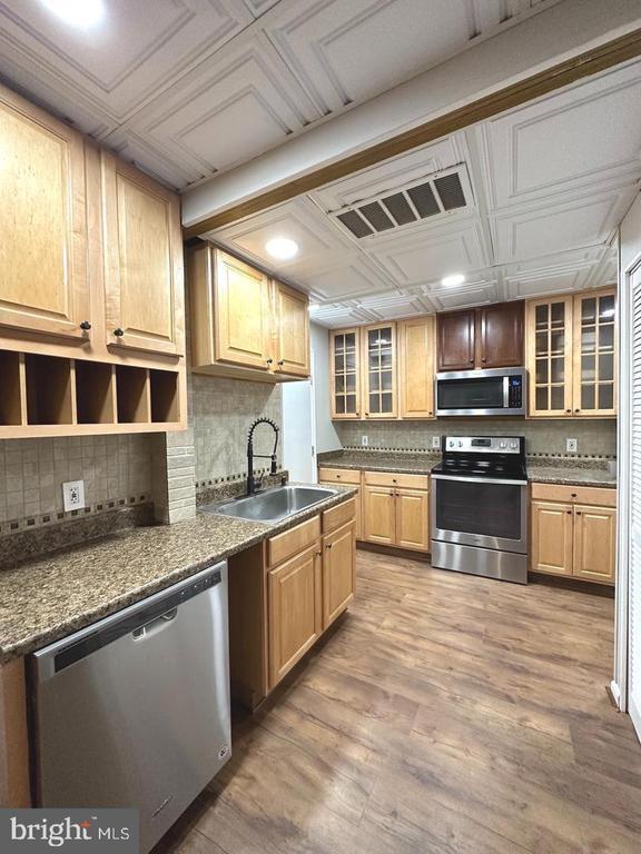 Building Photo - 1203 Springwood Ct