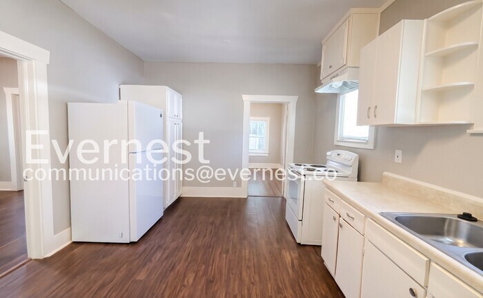 Building Photo - 1007 Archer St