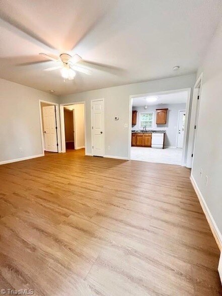 Building Photo - 253 Rockaway Dr