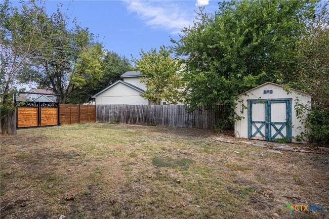 Building Photo - 204 Mallard Cove