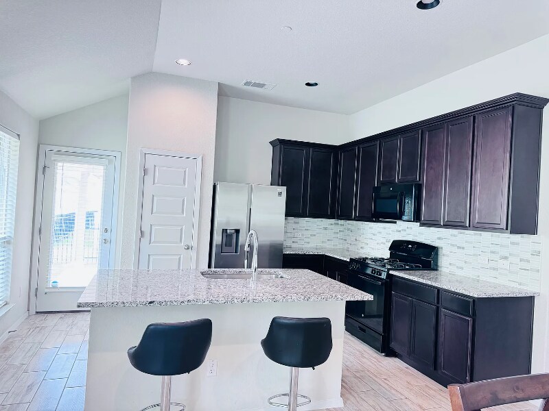 Building Photo - 2800 Joe Dimaggio Blvd