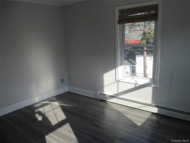 Building Photo - 40 W Broad St