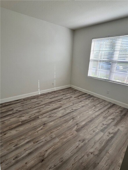 Building Photo - 3280 Roxbury Pl SW