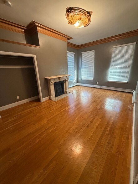 Building Photo - 95 Dale St