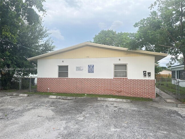 Building Photo - 148 NW 14th Way