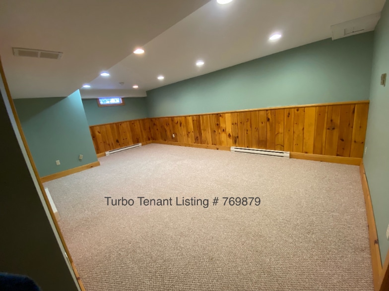 Building Photo - 22 Lakeview Terrace