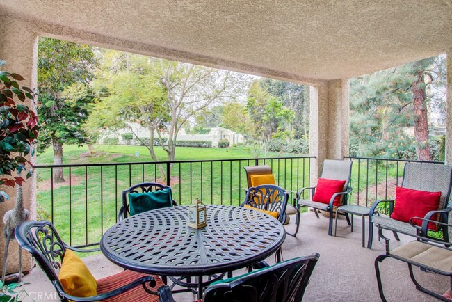 Building Photo - 5500 Paseo Del Lago W