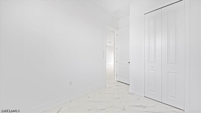 Building Photo - 1009-1011 NE 15th Ln