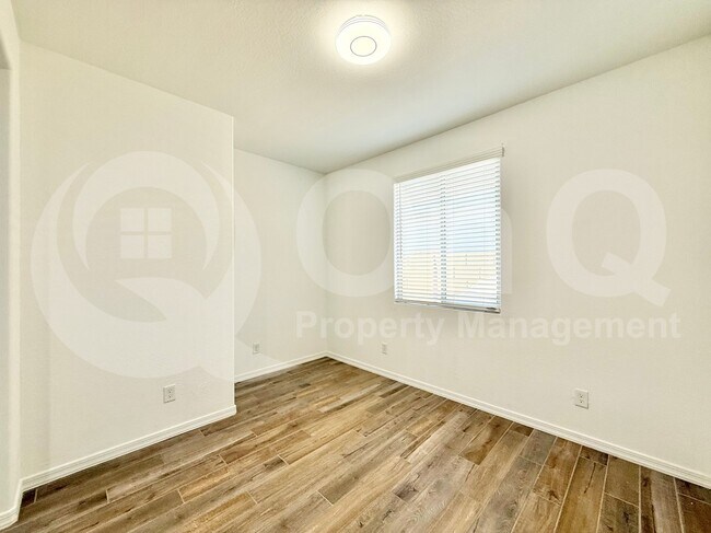 Building Photo - 25493 N 143rd Dr