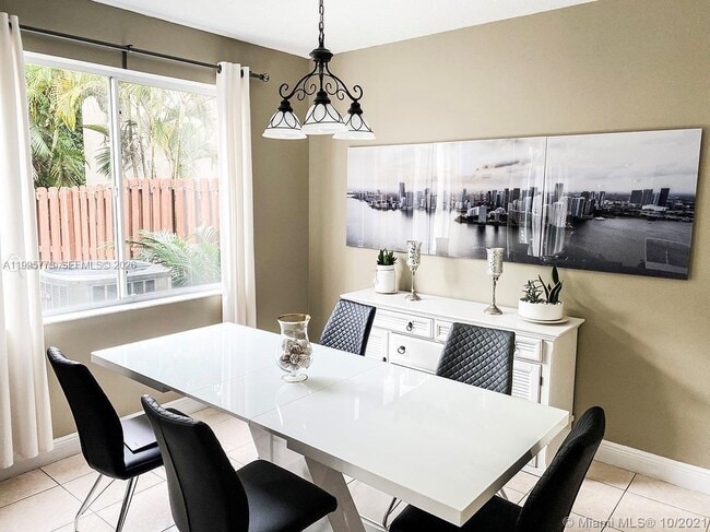 Building Photo - 3657 Asperwood Cir