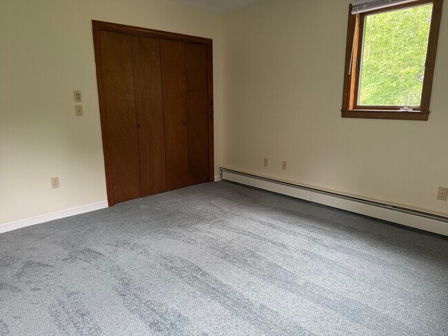 Building Photo - 271 Wanoosnoc Rd