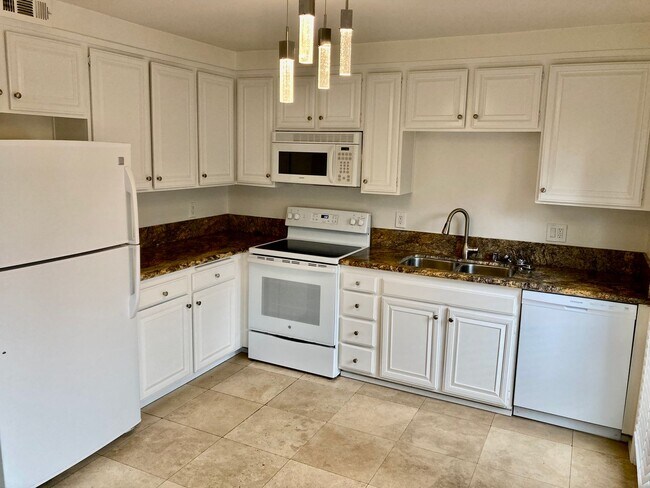 Building Photo - Tierrasanta 4 Bedroom 3 Bath