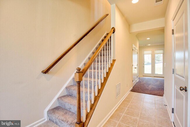 Building Photo - 127 Keller Ct