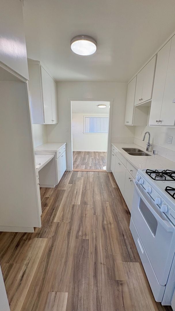 Building Photo - 14902 S Inglewood Ave