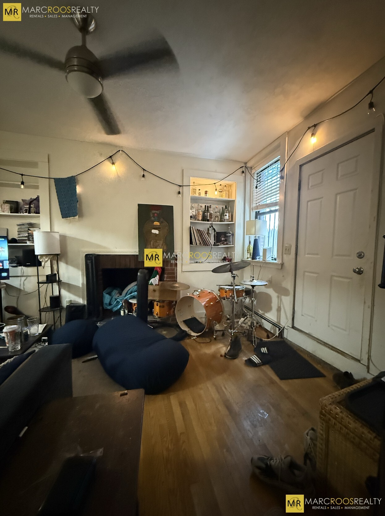 Building Photo - 589 Beacon St