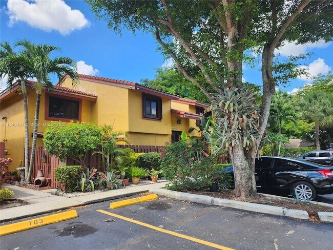 Building Photo - 5975 SW 137th Ave