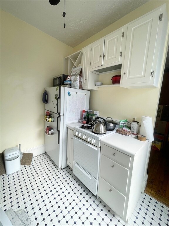 Building Photo - 45 Garden St