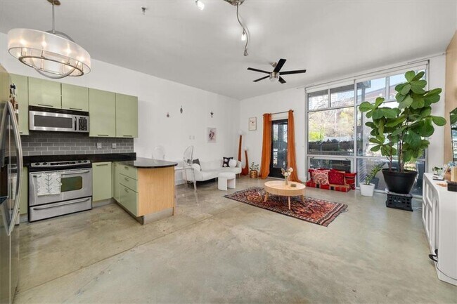 Building Photo - 89 Mangum St SW