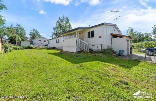 Building Photo - Rare Find! Spacious East Anchorage Home wi...