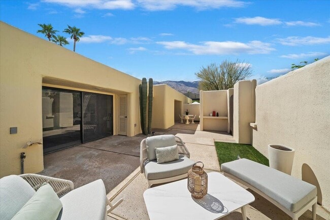 Building Photo - 436 Greenhouse Wy