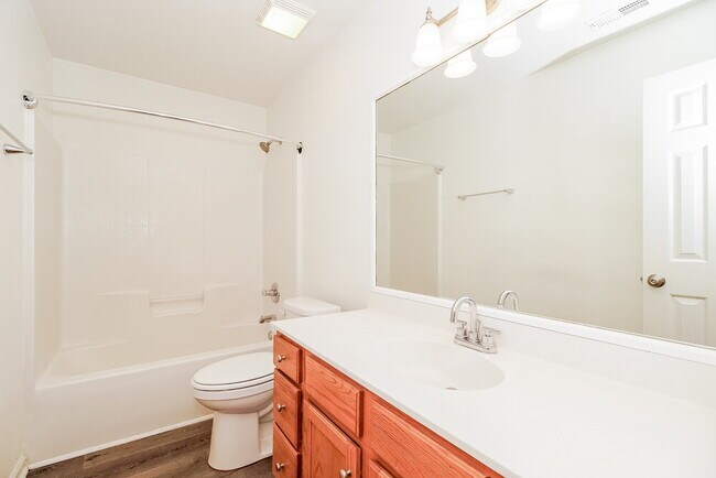 Building Photo - 7007 Duchamp Dr