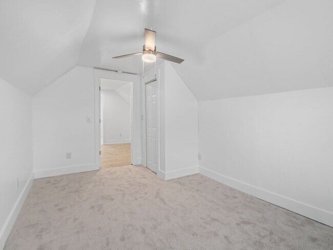 Building Photo - Home for rent in Hohenwald