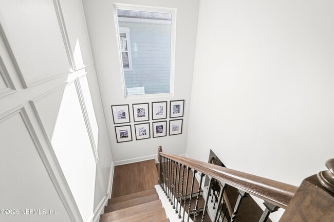 Building Photo - 1067 Seaside Dr N